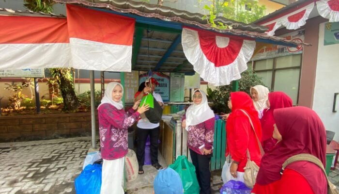 Tekan Volume Sampah, Kecamatan Banjarmasin Timur Programkan Sedekah Sampah Tiap Pekan