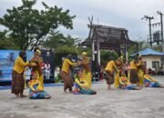 Sanggar Bertuah Gaungkan Tradisi Mandi-Mandi di Festival Kayutangi 20 Sanggar Bertuah Gaungkan Tradisi Mandi-Mandi di Festival Kayutangi