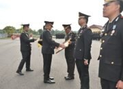 Rayakan HUT ke-80 RI, Polda Kalsel Beri Penghargaan Kepada 22 Personel Berprestasi