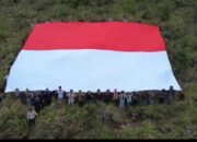 Mahasiswa ULM Bentangkan Merah Putih Raksasa di Puncak Tahura 25 Mahasiswa ULM Bentangkan Merah Putih Raksasa di Puncak Tahura