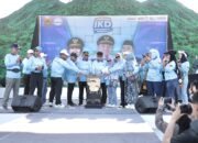 Ketua DPRD Kalsel Hadiri Jalan Sehat dan Peluncuran IKD ‘Merangkul Semua’ 9 Ketua DPRD Kalsel Hadiri Jalan Sehat dan Peluncuran IKD ‘Merangkul Semua’