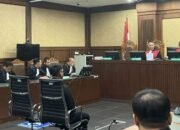 Mantan Ketua Pengadilan Negeri Jakarta Selatan Didakwa Terima Suap Rp15,7 Miliar 25 Mantan Ketua Pengadilan Negeri Jakarta Selatan Didakwa Terima Suap Rp15,7 Miliar