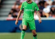 Kevin Diks Nyaris Cetak Gol, Ini Raportnya Saat Mönchengladbach Ditahan Imbang Hamburger 0-0