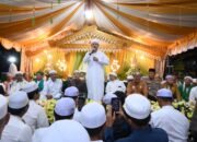 Wagub Hasnuryadi Hadiri Haul Sultan Suriansyah ke-499, Penghormatan terhadap Warisan Spiritual dan Budaya Banjar 8 Wagub Hasnuryadi Hadiri Haul Sultan Suriansyah ke-499, Penghormatan terhadap Warisan Spiritual dan Budaya Banjar