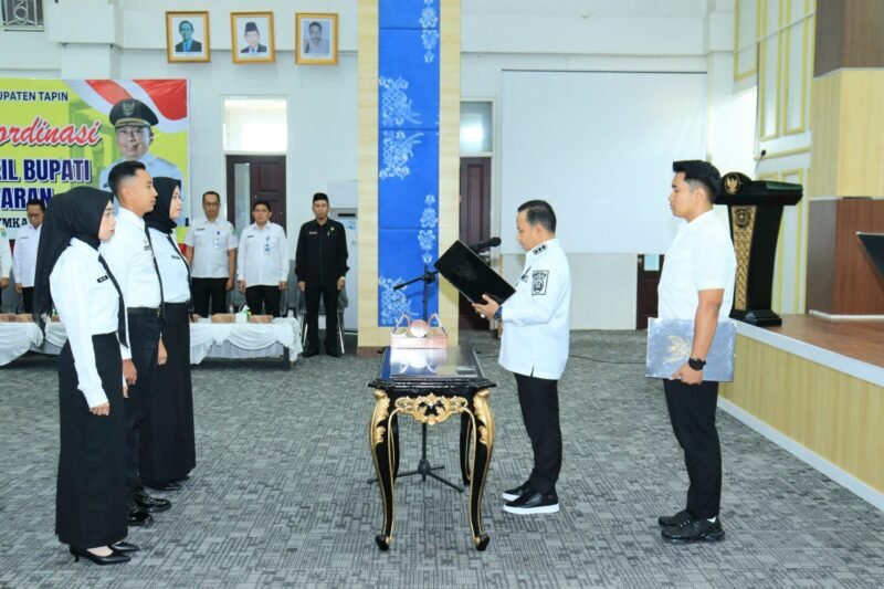 Bupati Tapin Lantik 103 Aparatur, Ingatkan Jangan Minta Dilayani, Tugas Anda Melayani 1 IMG 20250827 WA0010 scaled e1756268238103