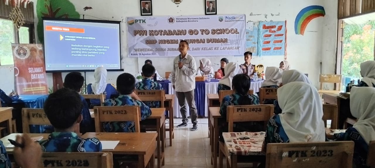 PWI Kotabaru Go To School Ke SMPN Sungai Durian 1 IMG 20250829 WA0018