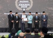 Bupati Barito Kuala Raih Penghargaan Pendukung Gerakan Zakat Indonesia 9 Bupati Barito Kuala Raih Penghargaan Pendukung Gerakan Zakat Indonesia