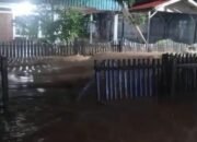 Kotabaru Diguyur Hujan Deras, Jalan H Agus Salim dan Jalan Hidayah Semayap Dilanda Banjir