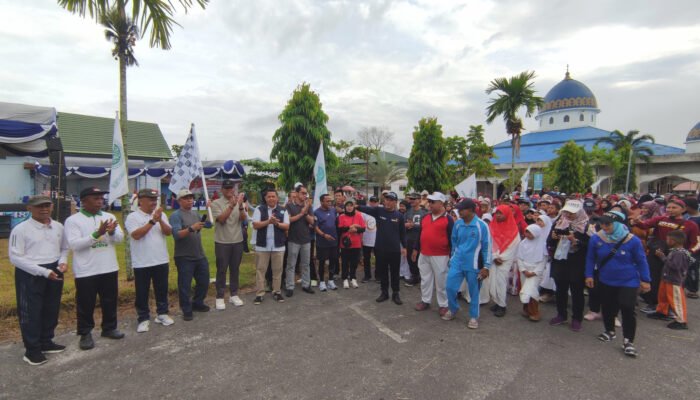 BKPRMI Kalteng Gelar Jalan Sehat dan Senam Bersama, Ketum KKB Pusat Sumbang Hadiah Umroh 5 IMG 20250831 153909
