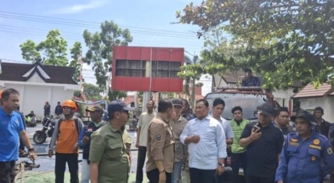 Wagub Kalteng Pastikan Pelayanan Tetap Berjalan Pasca Kebakaran DPMPTSP 1 IMG 20250831 180426