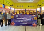 Tingkatkan Keselamatan, Dishub Kalsel-Banjar Serahkan 125 Life Jacket 51 Tingkatkan Keselamatan, Dishub Kalsel-Banjar Serahkan 125 Life Jacket