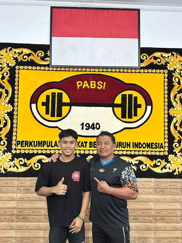 Olahraga angkat besi