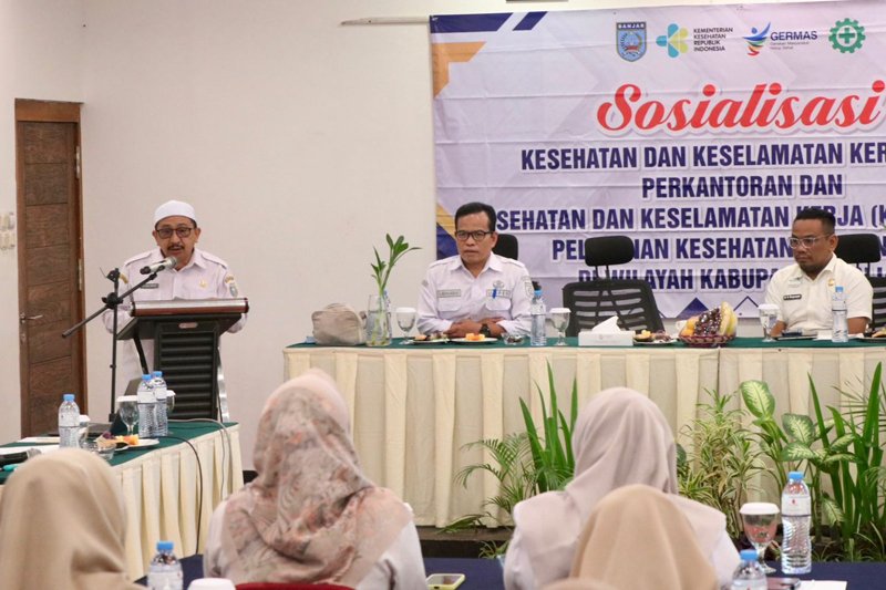 Wabup Tekankan Pentingnya Penerapan K3 di Tempat Kerja 1 4 11 Martapura Sosialisasi K3