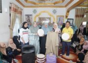 H Yamani dan H Juanda Berikan Bantuan Peralatan Kesenian dan Seragam 44 H Yamani dan H Juanda Berikan Bantuan Peralatan Kesenian dan Seragam