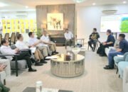 Bupati Balangan Audiensi, Menteri Kehutanan Dukung Akses Jalan Wisata Batarius. 52 Bupati Balangan Audiensi, Menteri Kehutanan Dukung Akses Jalan Wisata Batarius.