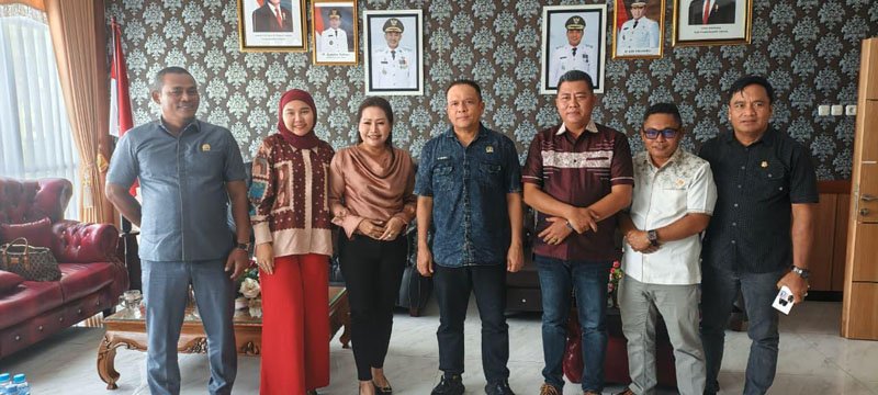 Hal 4 Foto kontrak Kapuas 16