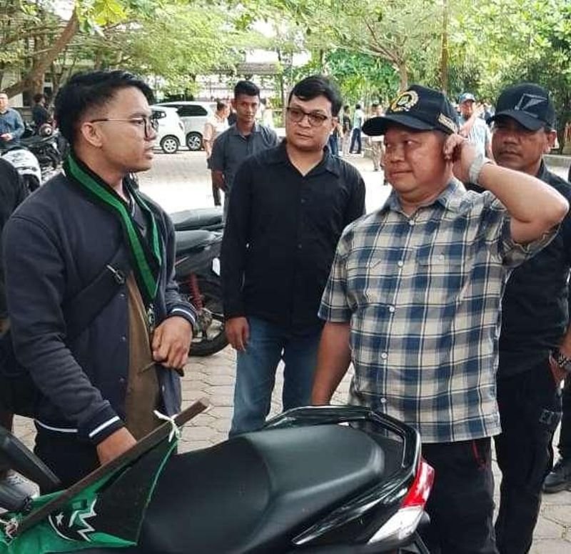 DPRD Kapuas Ajak Masyarakat Jaga Kondisi Daerah Tetap Kondusif 1 Hal 4 Foto kontrak Kapuas
