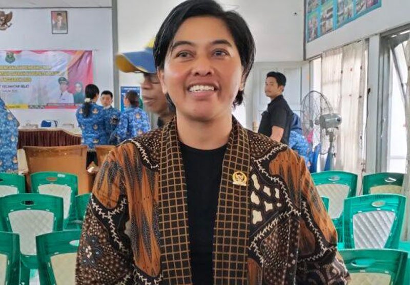 Hal 4 Foto kontrak kapuas 12