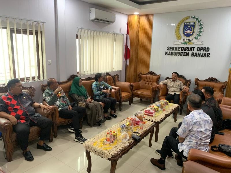 Hal 4 foto kontrak Kapuas 17