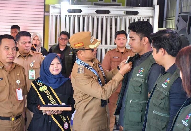 Pemko Banjarmasin Himpun Potensi Remaja dan Anak-anak melalui Kampung Pemuda 1 Hal 6 3 KLm Wali kota Yamin