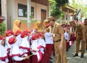 Bupati HSU Letakkan Batu Pertama Revitalisasi Satuan Pendidikan 2025 8 Bupati HSU Letakkan Batu Pertama Revitalisasi Satuan Pendidikan 2025