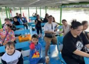 Kisah Hangat di Balik Keindahan Susur Sungai dan Pasar Terapung Banjarmasin 50 Kisah Hangat di Balik Keindahan Susur Sungai dan Pasar Terapung Banjarmasin