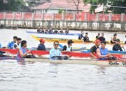 Wali Kota Yamin Kayuh Jukung, Dekatkan Diri dengan Tradisi dan Warga 12 Wali Kota Yamin Kayuh Jukung, Dekatkan Diri dengan Tradisi dan Warga