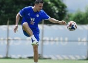 Persib Versus Persebaya, Menanti Debut Thom Hayedan Eliano Reijnders