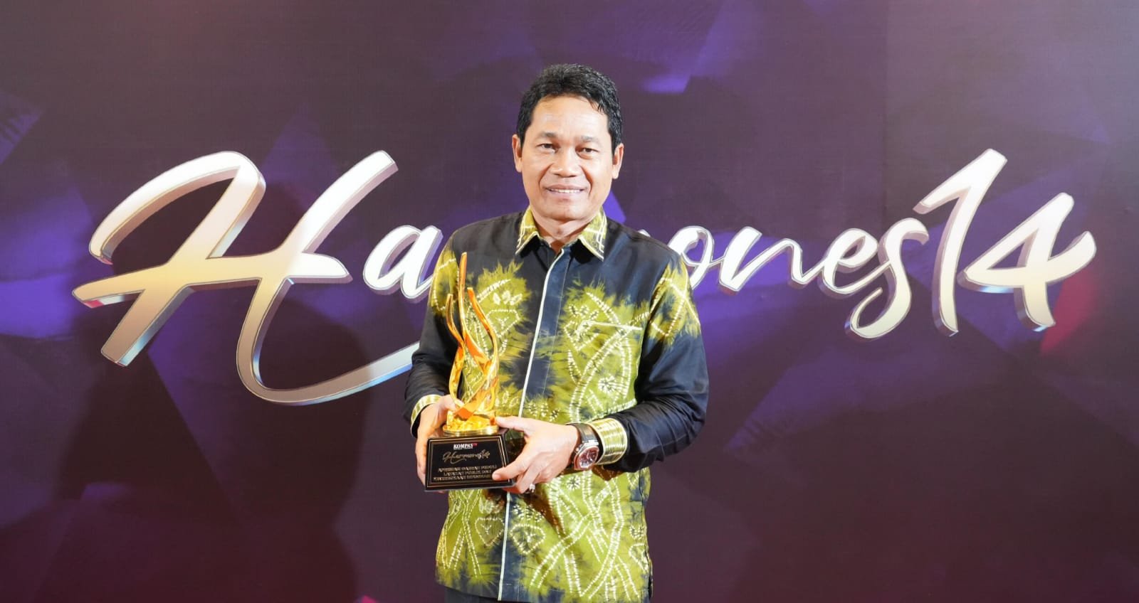 Atas Kepedulian Terhadap Layanan Publik dan Keterbukaan Informasi, Bupati Terima Penghargaan 1 IMG 20250912 WA0028