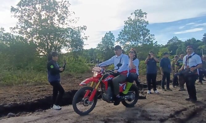 Wamen Diktisaintek Tinjau Lahan Rencana Sekolah Garuda di Katingan