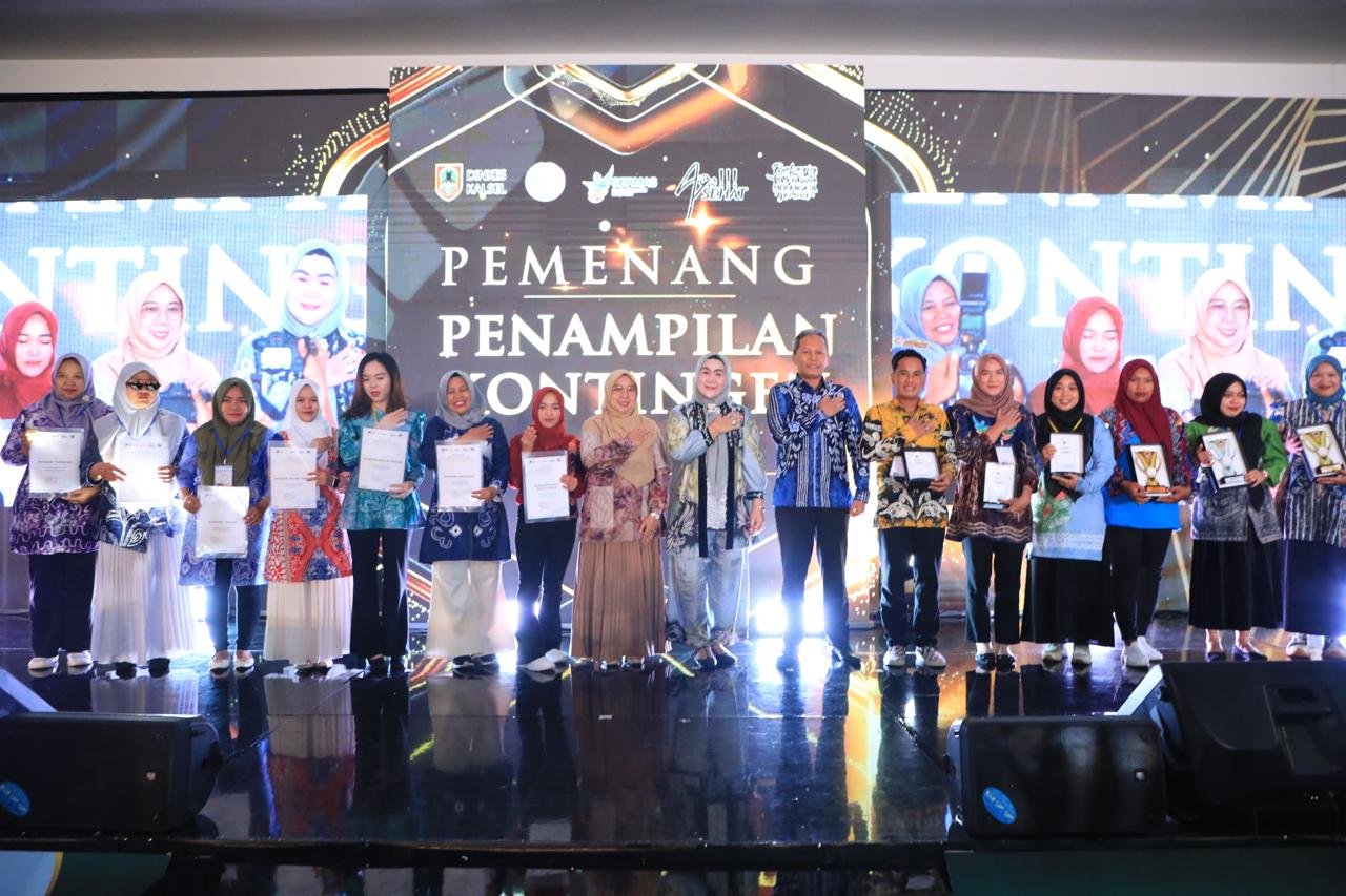 Ketua Pembina Posyandu HSU Hj Murniaty Apresiasi Kader Posyandu 1 IMG 20250925 WA0096