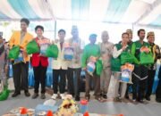 Gubernur Buka Pasar Murah, Sediakan 1.000 Paket Sembako 64 Gubernur Buka Pasar Murah, Sediakan 1.000 Paket Sembako