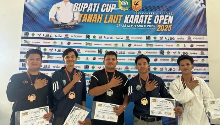 Unjuk Prestasi, Polres Kotabaru Raih 5 Medali Karate cup Tanah Laut 2025