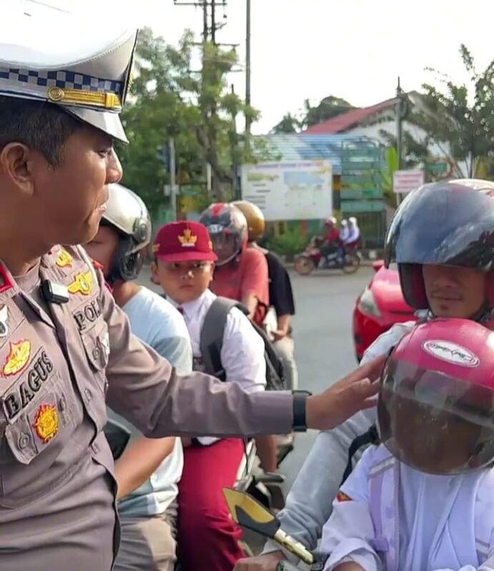 Satlantas Polres Kotabaru Sosialisasikan ETLE ke Masyarakat 1 IMG 20250929 WA0054 e1759147897996