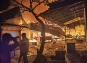 Si Jago Merah Melalap Puluhan Kios di Blok G Pasar Kemakmuran