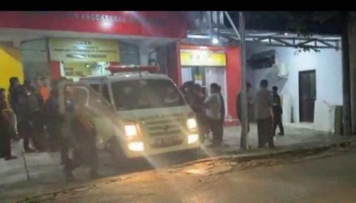 8 Jenazah Korban Heli Tiba di RS Bhayangkara