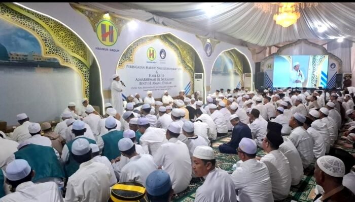 Ribuan Jemaah Peringati Maulid Nabi dan Haul ke-10 Ibunda Wagub Kalsel