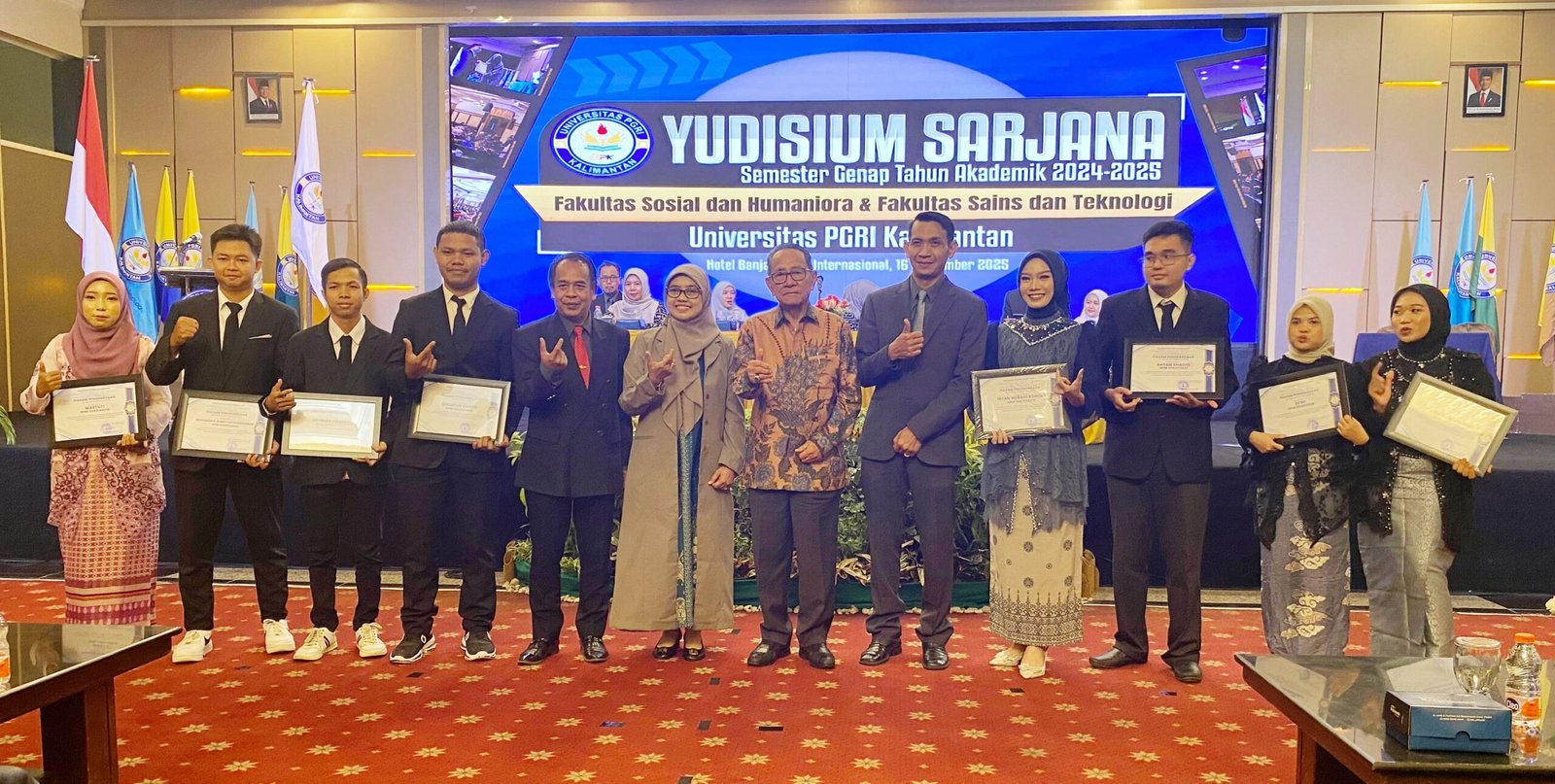 Universitas PGRI Kalimantan Resmi Kukuhkan 320 Sarjana Gerenasi Baru 1 IMG 20250917 083228 scaled