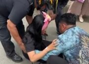 Bupati HST Spontan Tolong Warga Kecelakaan di Jalan