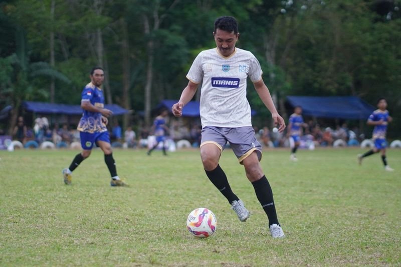 Bupati Buka Turnamen Awang Bangkal Barat Cup II 1 Martapura Pertandingan persahabatan