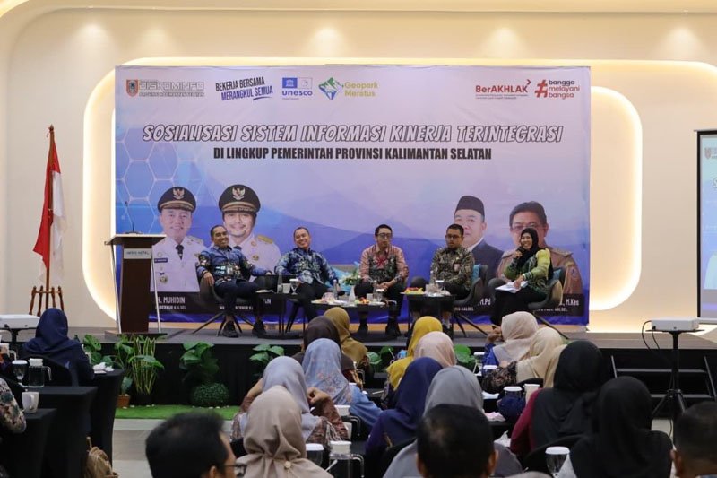 1 35 klm Kontrak Pemprov 3 Diskominfo Kalsel