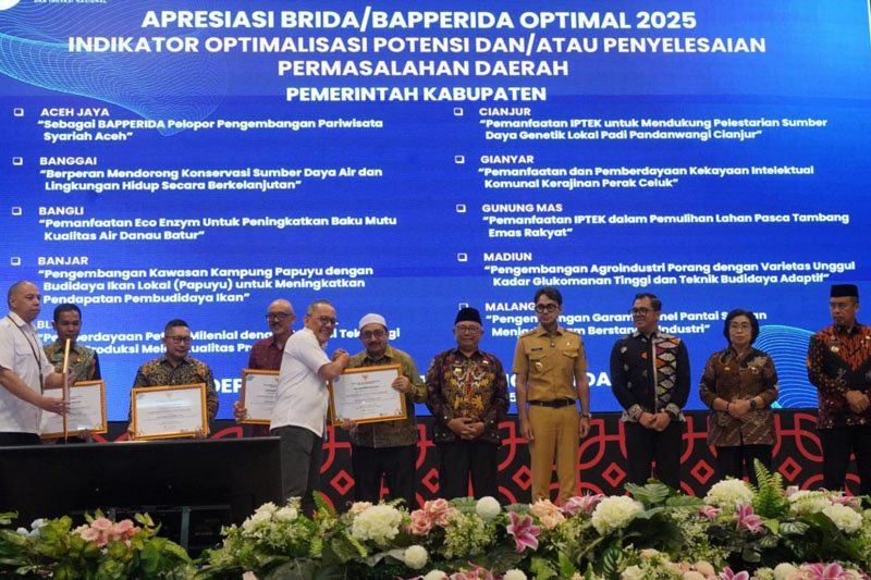 1 4 klm Kontrak Martapura 27 Penghargaan BRIN