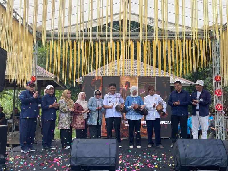 Hal 12 HSS 1 3 klm 10