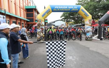 Bupati Lepas Peserta Gowes Gunung Layang-Layang 8 Hal 12 HSS 1 3 klm 18