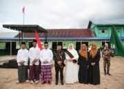 Bupati Tapin dan Istri Dinobatkan Sebagai Ayah dan Bunda Santri