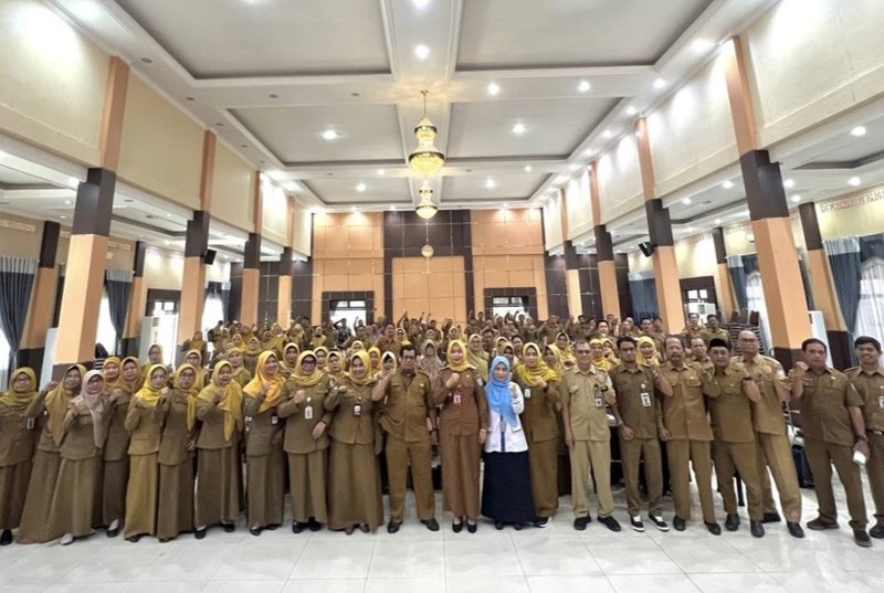 Pemkab Banjar Tingkatkan Kompetensi Guru Lewat HBG 1 Hal 4 4 KLm Martapura Pengembangan kompetensi