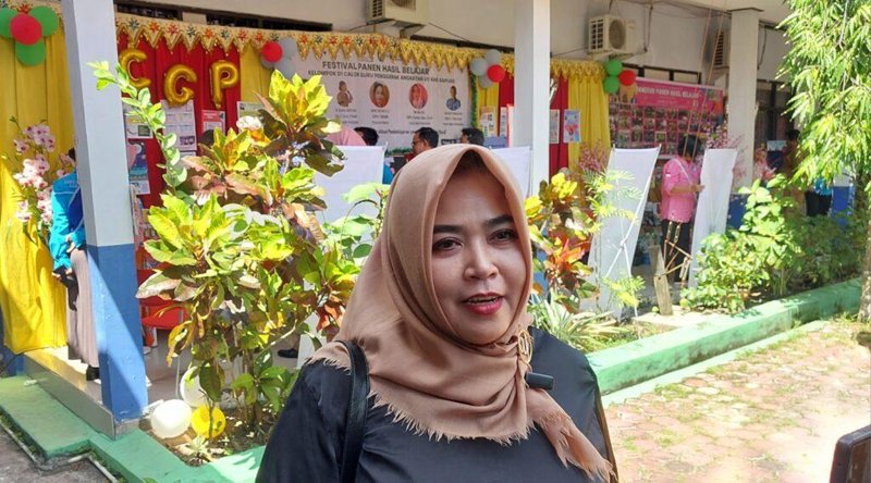 Hal 4 Foto kontrak Kapuas 15