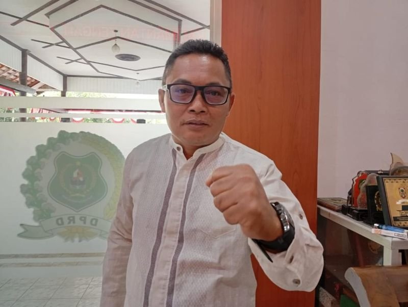 Hal 4 Foto kontrak Kapuas 8