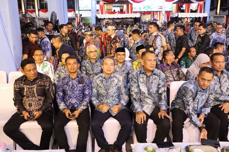 Pemkab Kotabaru Hadiri Perayaan HUT Banjarmasin ke 499 1 Hal 4 Kotabaru 4 klm