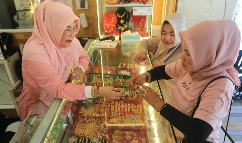 Harga Emas Antam - Galeri24 Naik, UBS Turun 1 IMG 20251001 WA0018